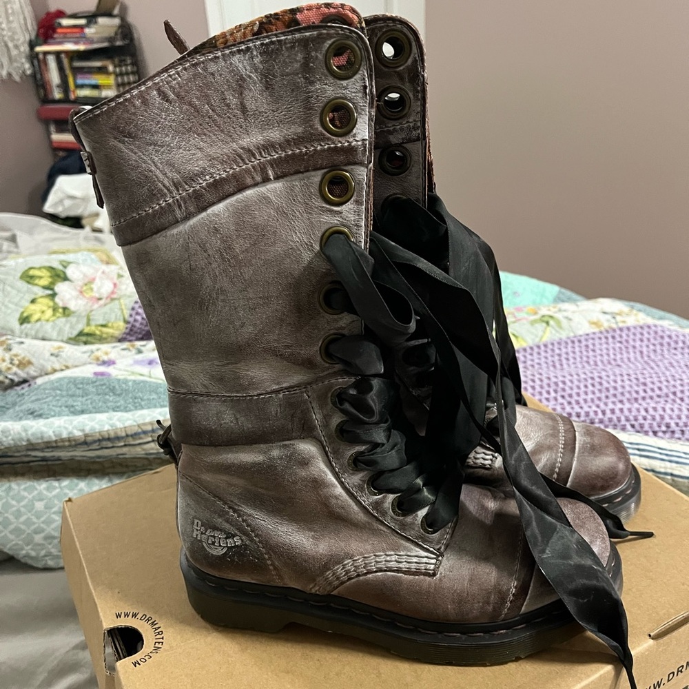 Dr Marten Triumph 1914 Boots